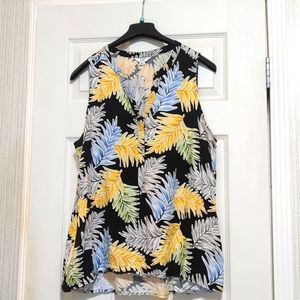 Crown and Ivy tank top shell. Palm frond design. Size XL.